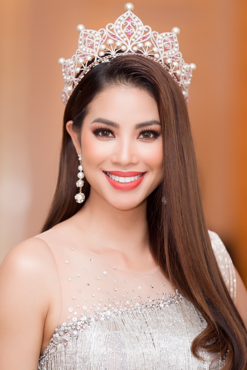 Dàn Hoa hậu, Á hậu gửi lời chúc và đặt cược vào chiến thắng của Hương Giang tại Hoa hậu Chuyển giới Quốc tế Dàn Hoa hậu, Á hậu gửi lời chúc và đặt cược vào chiến thắng của Hương Giang tại Hoa hậu Chuyển giới Quốc tế